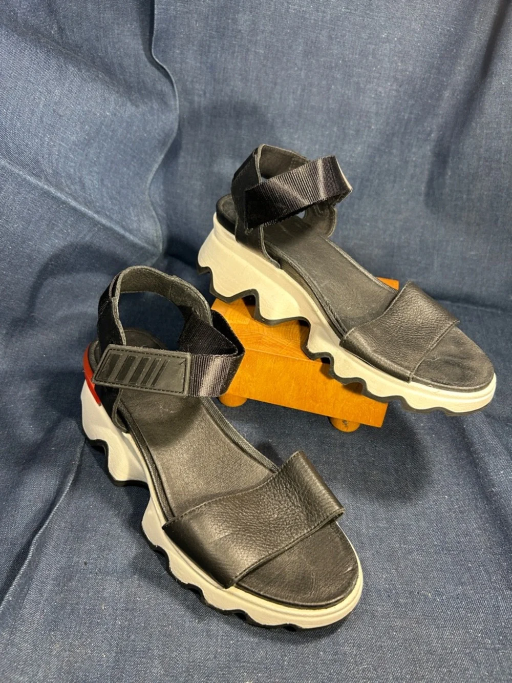 Sorel wedge leather sandals shoes